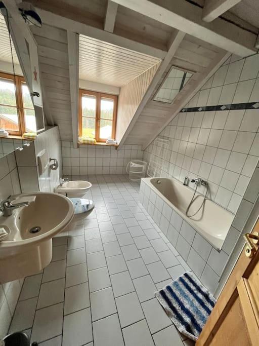 Idyllisches Ferienapartment Allgaeu Bad Grönenbach エクステリア 写真